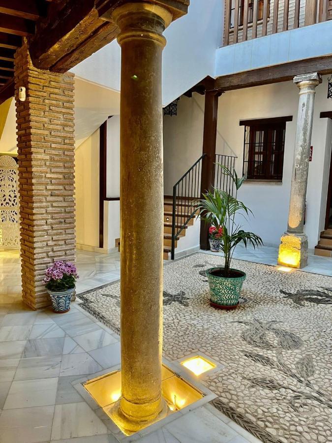 Suites Casa De Las Columnas Гранада Экстерьер фото